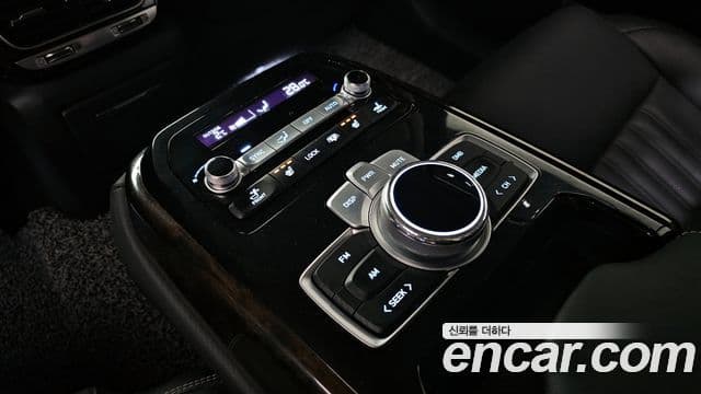 Genesis G90 Premium Luxury, 2019 17