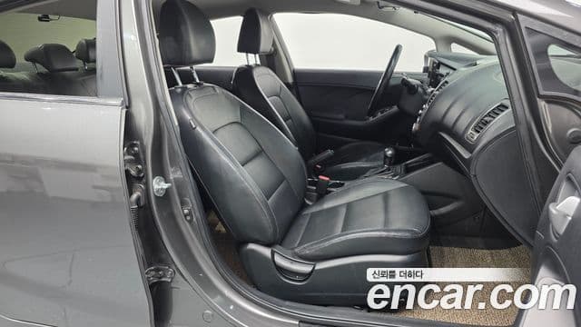 Kia K3 Trendy, 2013 11