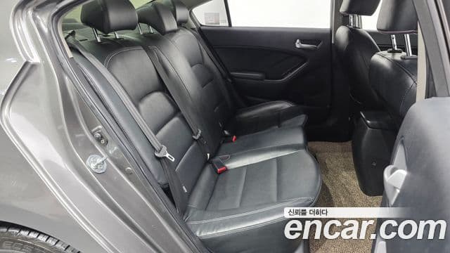 Kia K3 Trendy, 2013 12