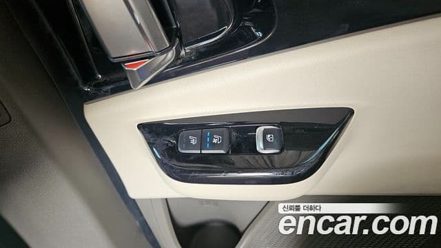 Kia Carnival 4세대 Signature, 2023 10