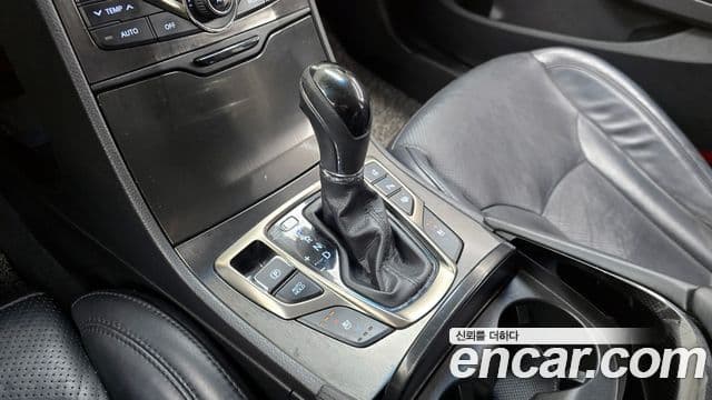 Hyundai Grandeur HG Premium, 2014 9