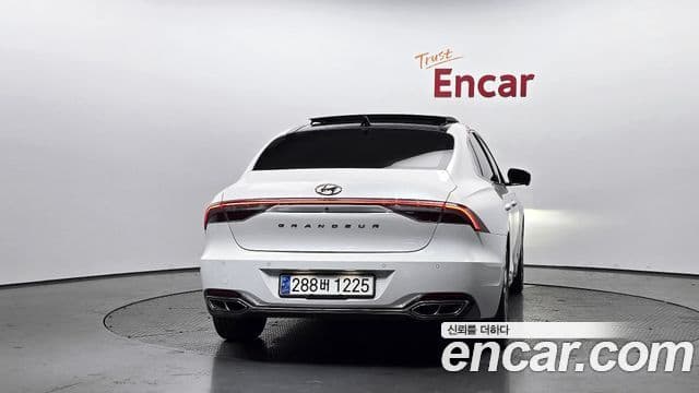 Hyundai The / новый New Grandeur IG гибрид Calligraphy, 2021 4