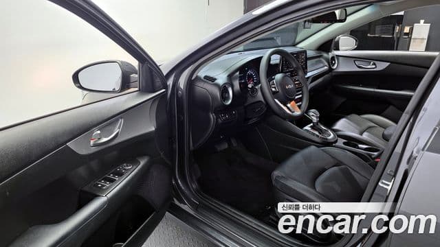 Kia The / новый New K3 2세대 Trendy, 2022 10