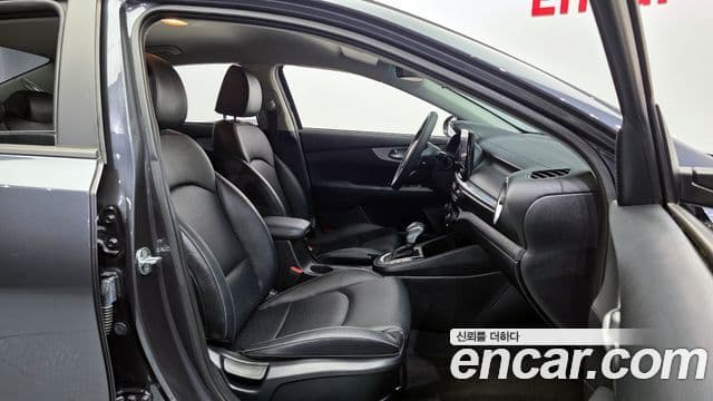 Kia The / новый New K3 2세대 Trendy, 2022 11