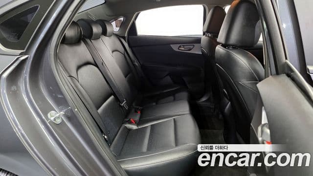 Kia The / новый New K3 2세대 Trendy, 2022 12