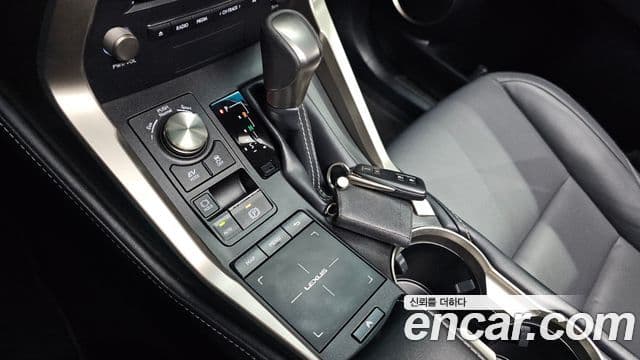 Lexus NX300h Supreme, 2019 9