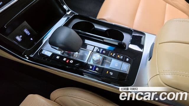 Kia K7 Premier гибрид Signature, 2020 9