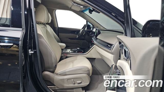 Kia Carnival 4세대 Signature, 2022 11