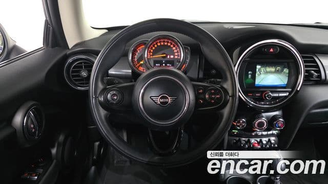 Mini Cooper 3세대, 2019 15