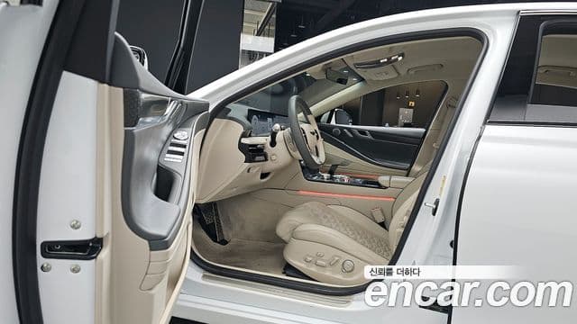 Genesis G80 (RG3) бензин 2.5 турбо AWD, 2025 10