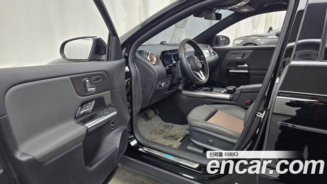 Mercedes-Benz EQA H243, 2021 10