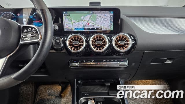 Mercedes-Benz EQA H243, 2021 14