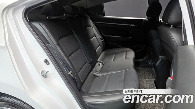 Hyundai Avante AD 1.6 GDI Value Plus, 2018 12