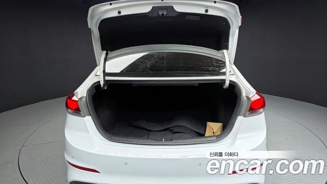 Hyundai Avante AD 1.6 GDI Value Plus, 2018 20