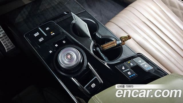 Kia K8 гибрид Signature, 2022 9