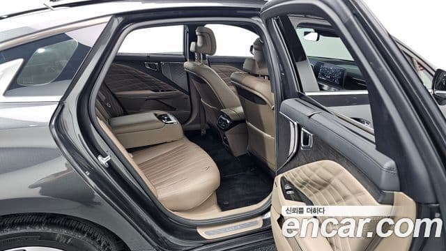 Kia K8 гибрид Signature, 2022 11