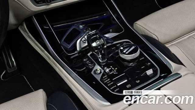 BMW X7 (G07) M50i 6인승, 2021 9
