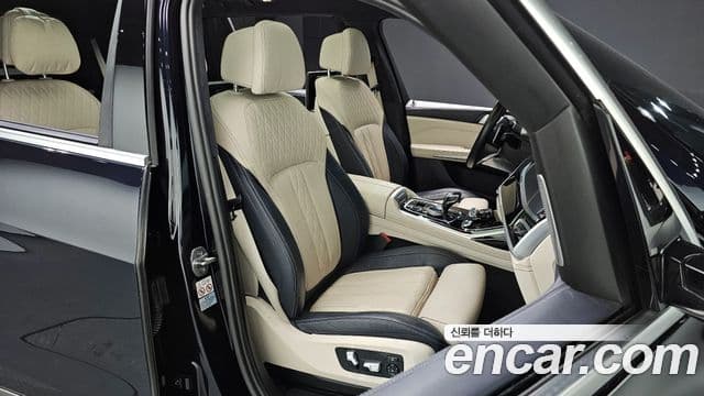 BMW X7 (G07) M50i 6인승, 2021 10