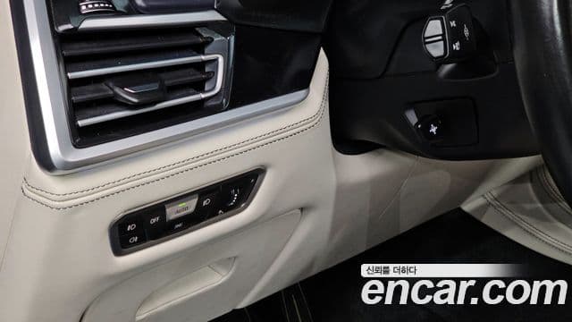 BMW X7 (G07) M50i 6인승, 2021 14