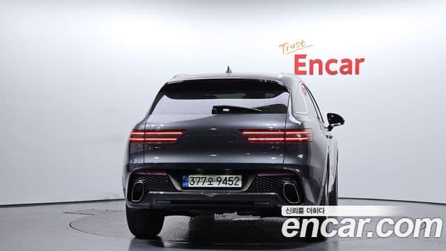 Genesis GV70, 2021 4