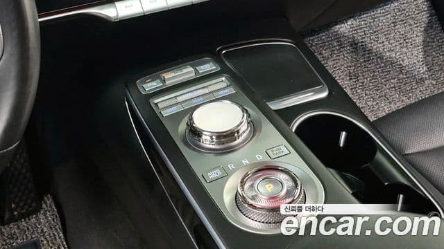 Genesis GV70, 2021 9