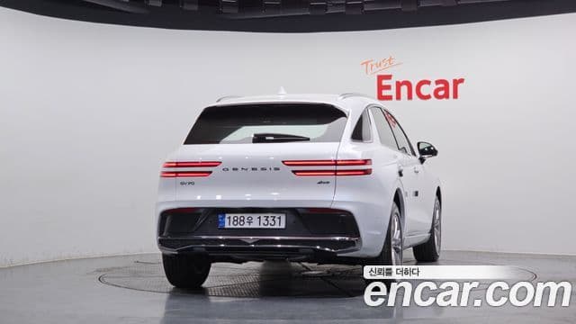 Genesis GV70, 2025 4