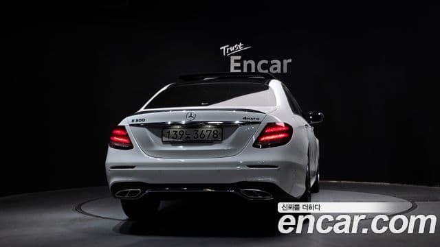 Mercedes-Benz E-класс W213 AMG Line, 2020 4