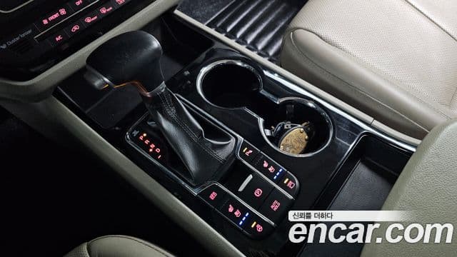 Kia The / новый New Carnival VIP, 2020 9