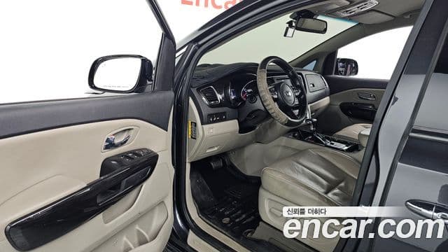 Kia The / новый New Carnival VIP, 2020 12