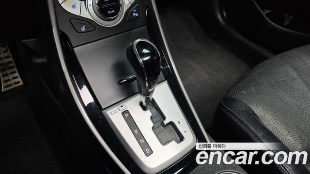 Hyundai Avante MD M16 GDI top, 2011 9