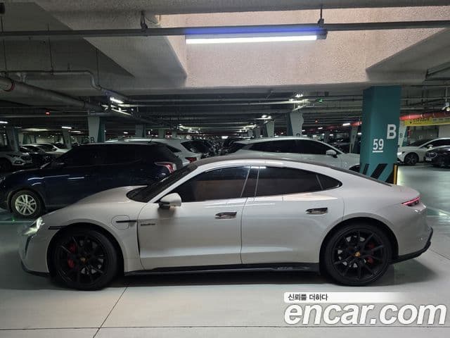 Porsche 타이칸 GTS, 2023 4