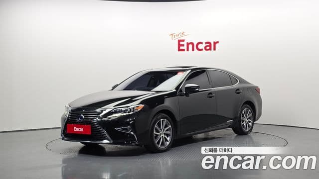 Lexus New ES300h XV60, 2018 1