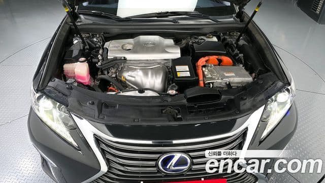 Lexus New ES300h XV60, 2018 6