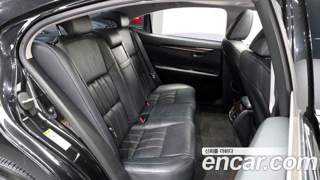 Lexus New ES300h XV60, 2018 12