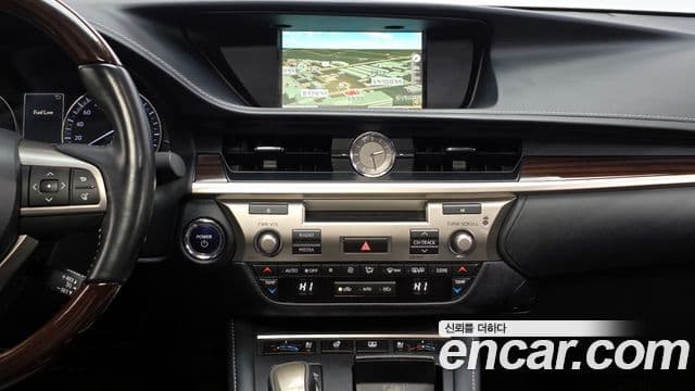 Lexus New ES300h XV60, 2018 14