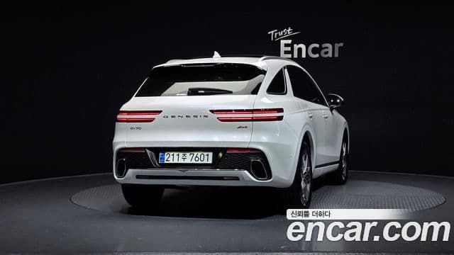 Genesis GV70, 2024 4
