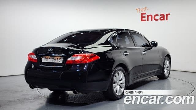 Infiniti M37 Y51, 2011 2