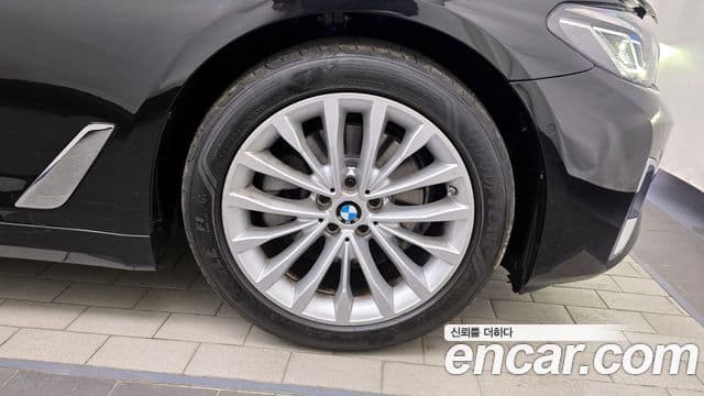 BMW 5시리즈 (G30) Luxury, 2023 все фото