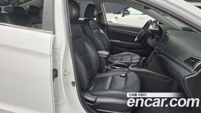 Hyundai Avante AD Modern, 2016 10