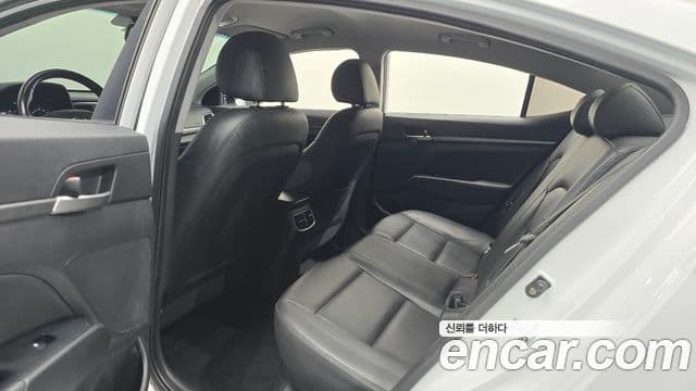 Hyundai Avante AD Modern, 2016 12