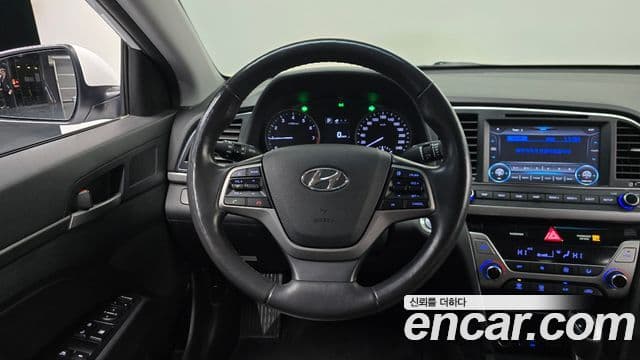 Hyundai Avante AD Modern, 2016 13