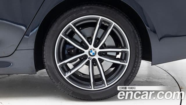 BMW 5시리즈 (G30) 520i M Sport, 2022 все фото