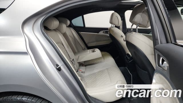 Genesis The / новый New G70 슈팅브레이크, 2023 12