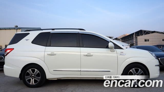 KG모빌리티(SsangYong) Korando 투리스모 4WD 11인승 Adventure 60th Edition, 2015 все фото