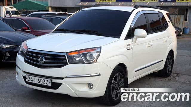 KG모빌리티(SsangYong) Korando 투리스모 4WD 11인승 Adventure 60th Edition, 2015 10