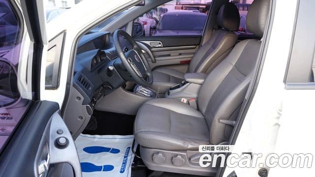 KG모빌리티(SsangYong) Korando 투리스모 4WD 11인승 Adventure 60th Edition, 2015 16