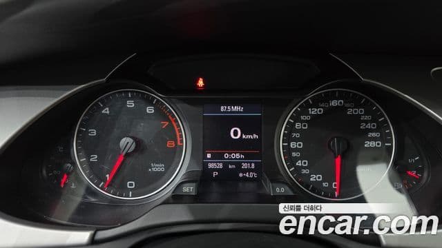 Audi New A4 B8, 2010 8