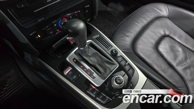 Audi New A4 B8, 2010 9