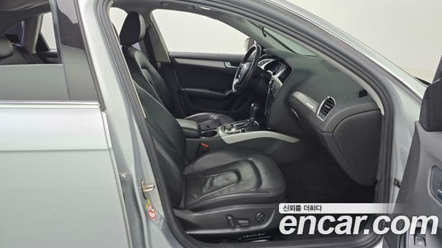 Audi New A4 B8, 2010 11