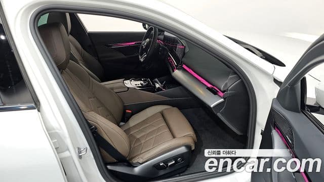 BMW 5시리즈 (G60) 520i M Sport, 2025 11